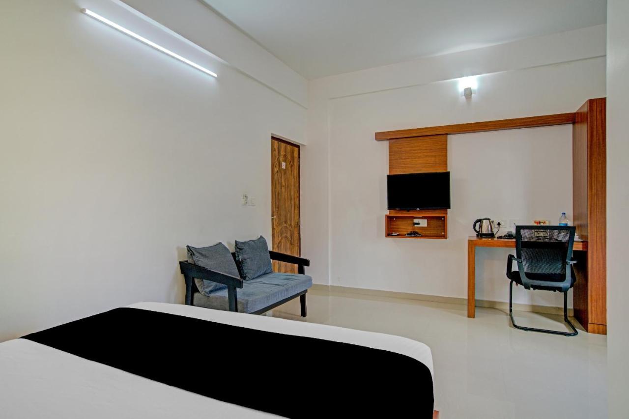 Kochi Vaccinated Staff- Capital O 74715 Phoenix Holidays酒店 外观 照片